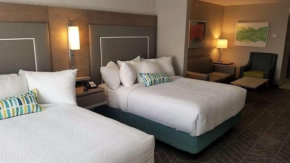 Best Western Plus Dartmouth Hotel & Suites Екстер'єр фото