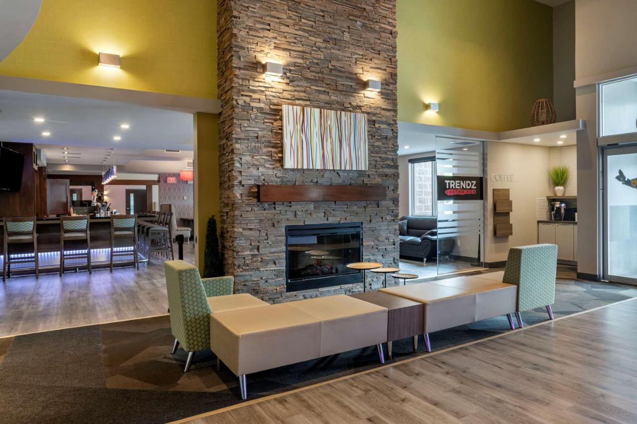Best Western Plus Dartmouth Hotel & Suites Екстер'єр фото