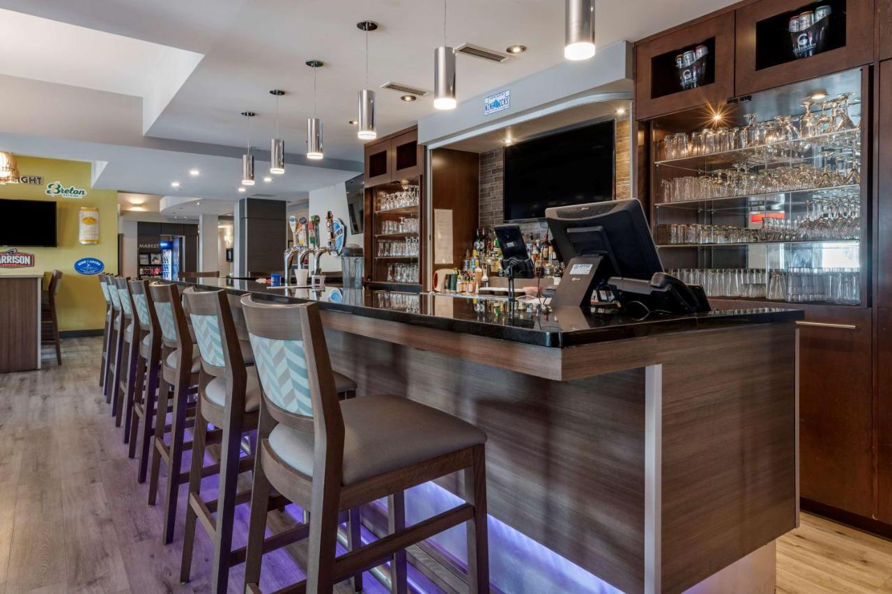 Best Western Plus Dartmouth Hotel & Suites Екстер'єр фото