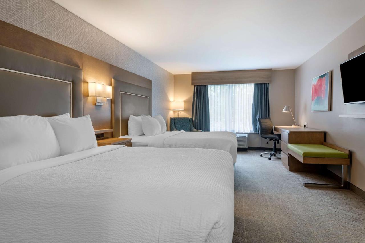Best Western Plus Dartmouth Hotel & Suites Екстер'єр фото