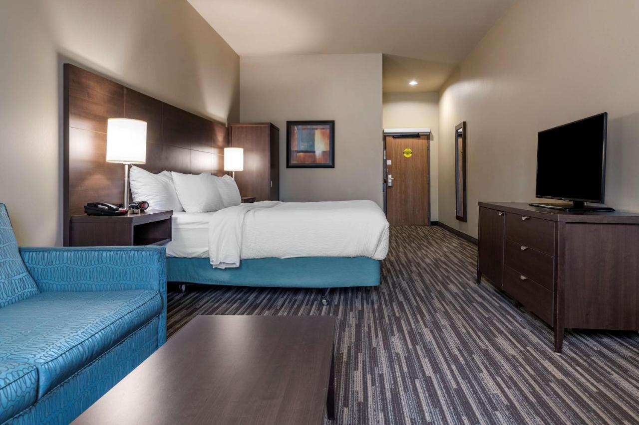 Best Western Plus Dartmouth Hotel & Suites Екстер'єр фото