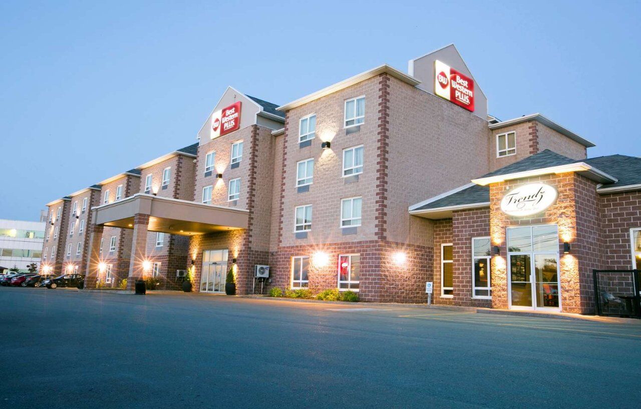 Best Western Plus Dartmouth Hotel & Suites Екстер'єр фото